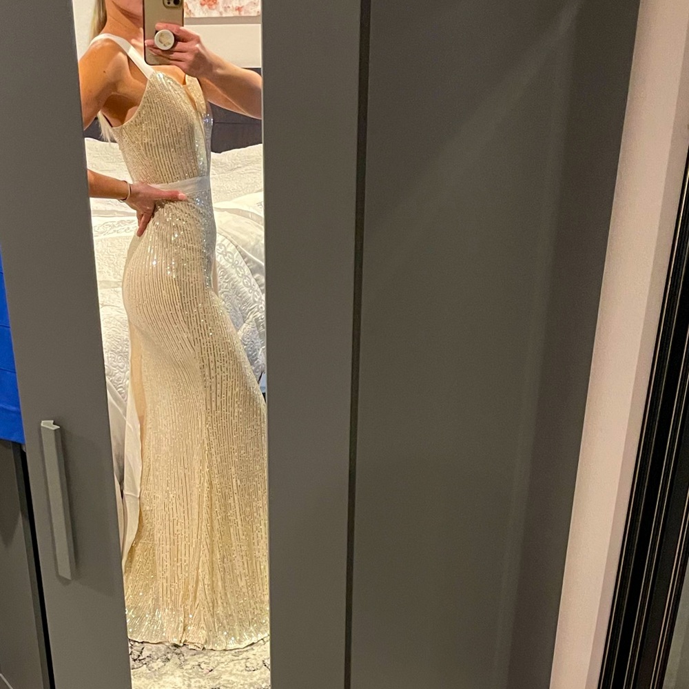 Sequined Evening dress
